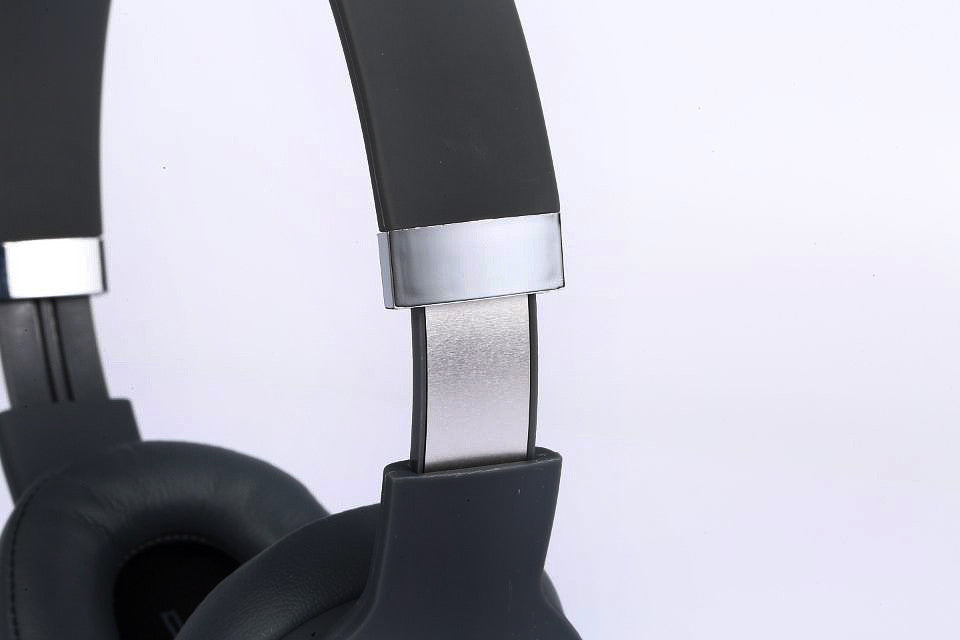 Shocking Bass Wireless Headset VJ 087 - marjan nyc inc